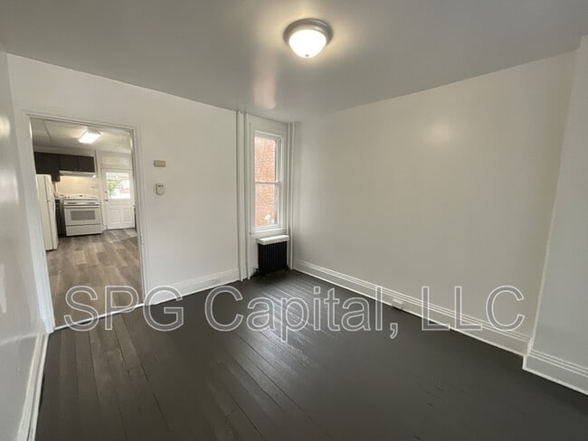 Photo - 730 W Mason Ave