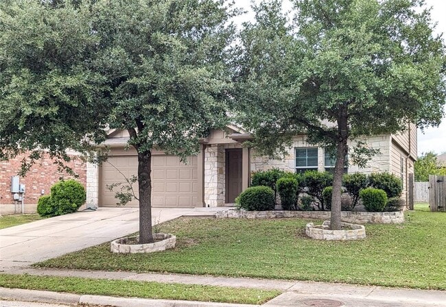 Photo - 108 Lavaca Loop