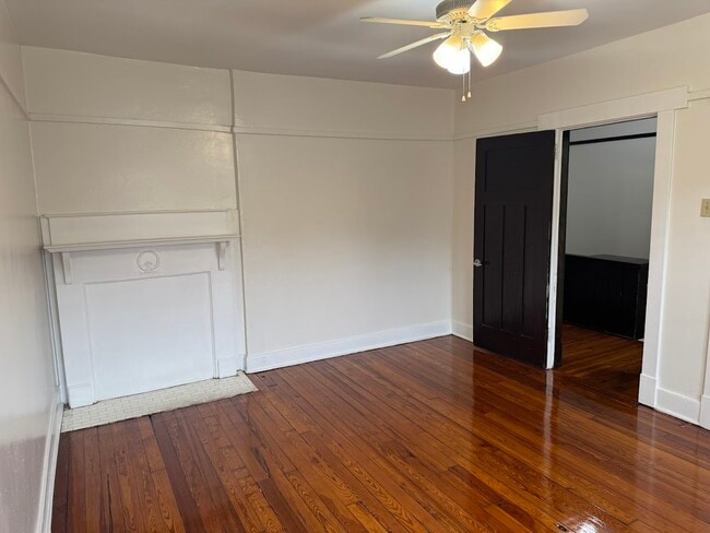 Photo - 1651 Chislett St