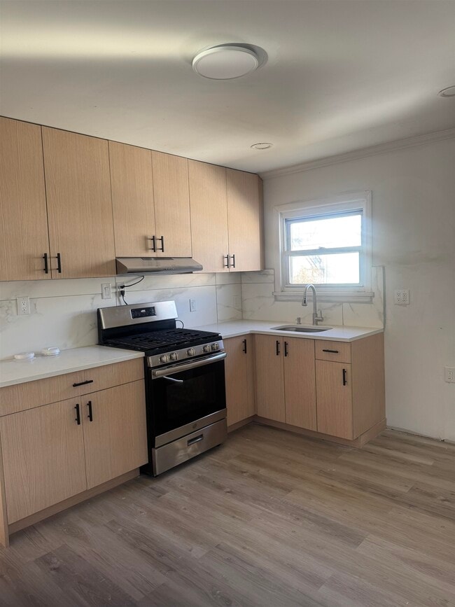 Photo - 323 Devon St Unit 2