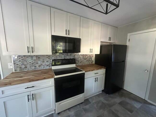 Photo - 13 Tice Rd