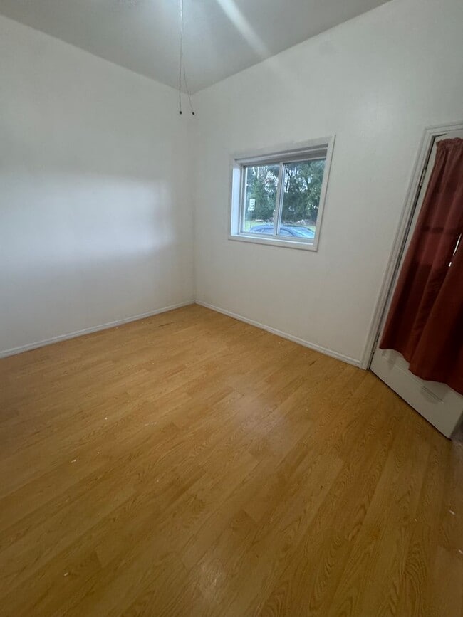Photo - 201 2nd St Unit #1