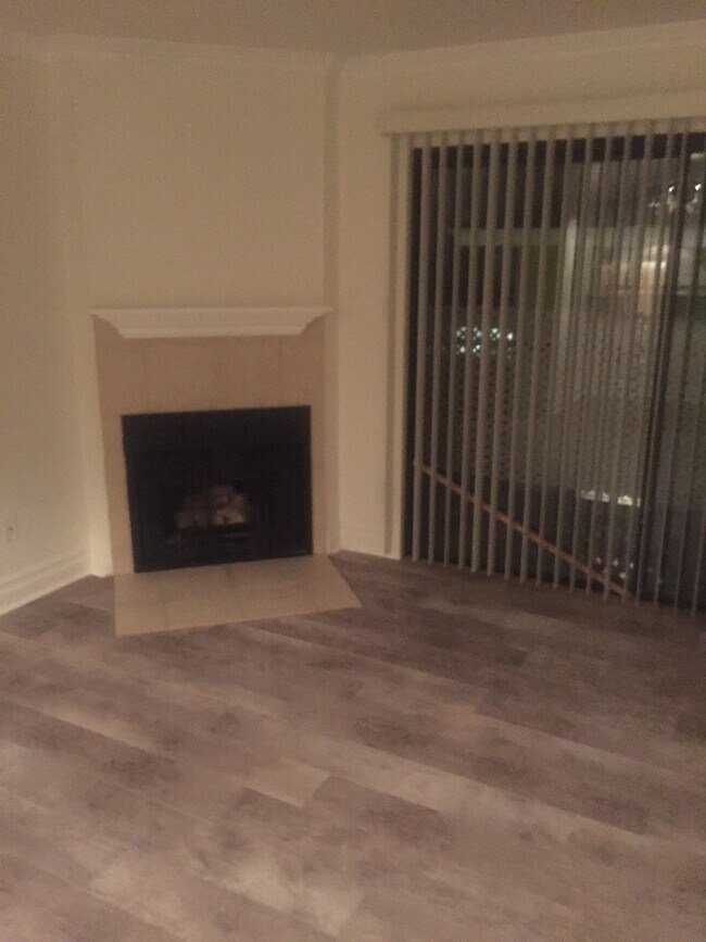 Photo - 1066 Gladys Ave Unidad 3 Rental