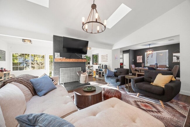 Photo - 705 Russet Valley Dr