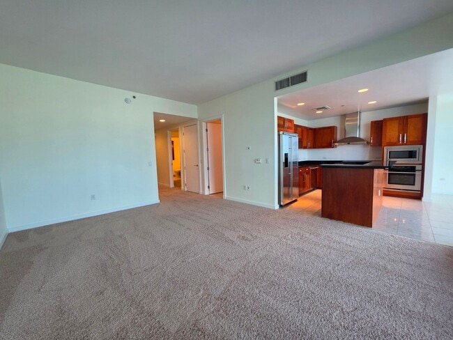 Photo - Fantastice High Rise with Full City Views!