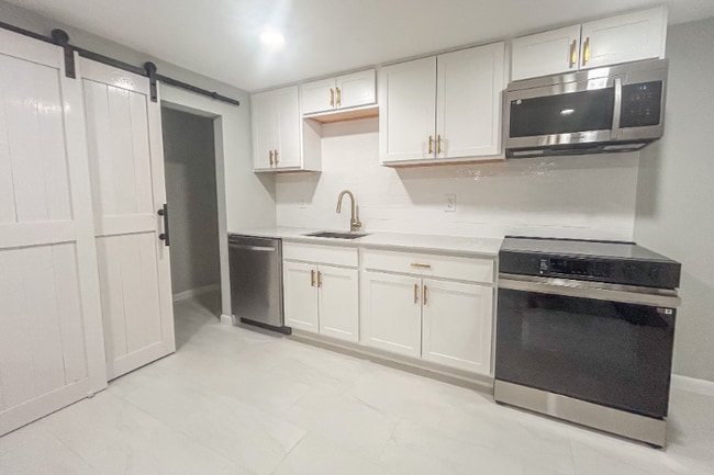 Photo - 15 Sloan Ln Unidad 2