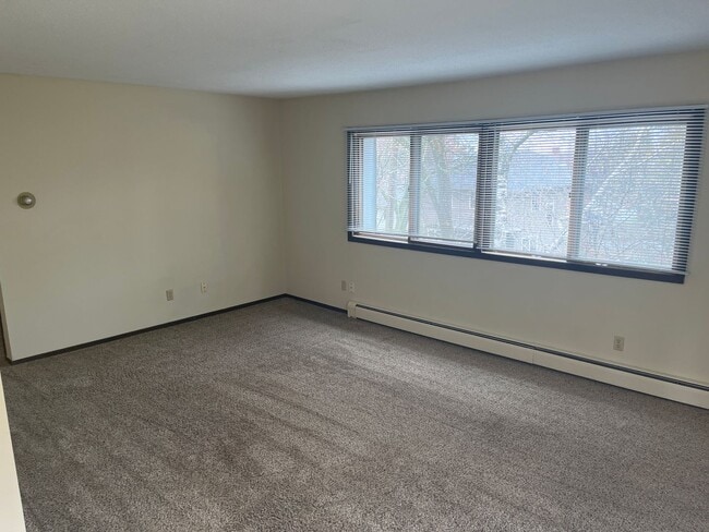 Photo - 2010 Greysolon Rd Unidad Upper