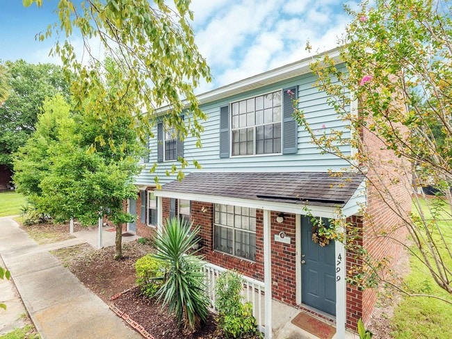 Wedgewood Townhomes - Wedgewood Townhomes