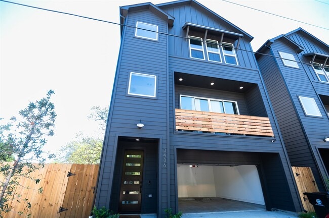 Building Photo - 3486 Luca St