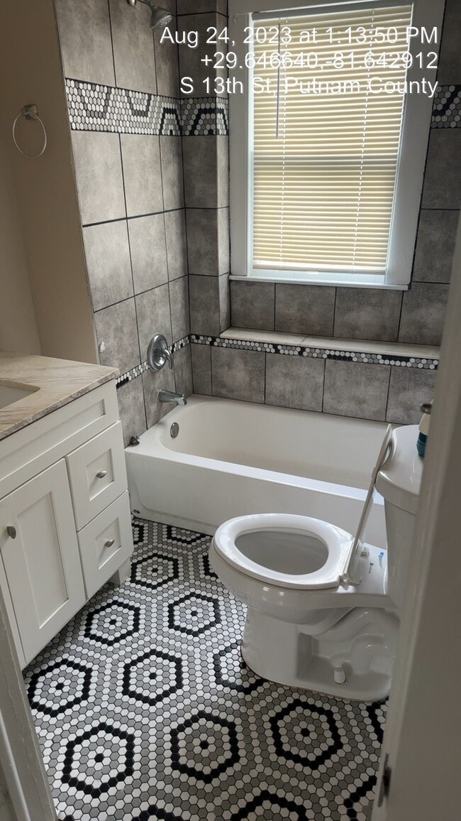 Photo - 208 S 13th St