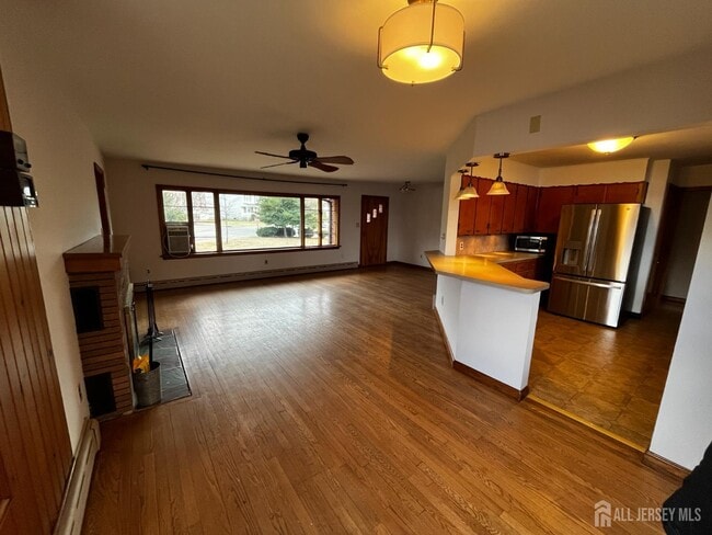 Photo - 123 McCutcheon Ave