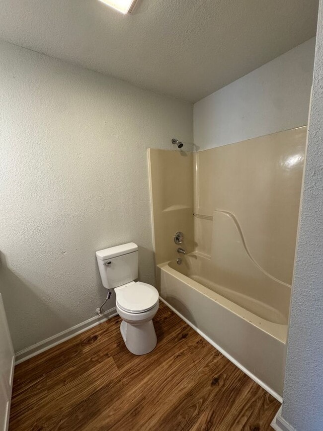 Photo - REMODELED 2 BED / 1 Bath Apartment in Trum...