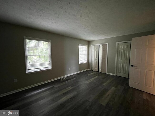 Photo - 321 Tudor Dr