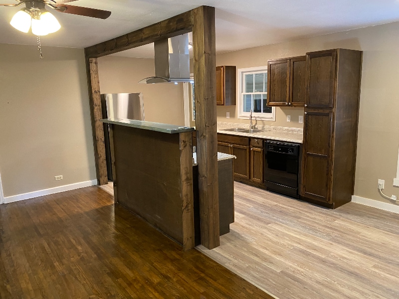 Photo - 802 E 4th St