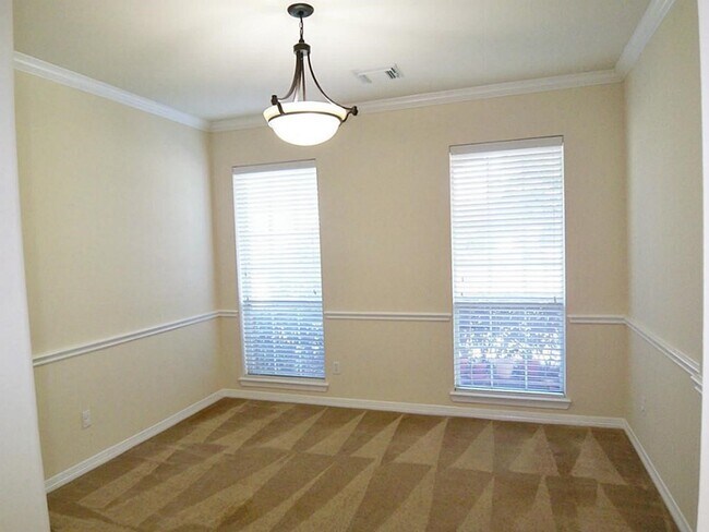 Photo - 17207 Mossbriar Ln