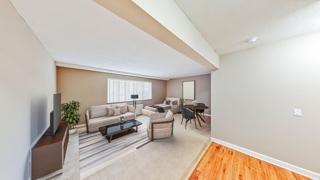 1600 Elmwood