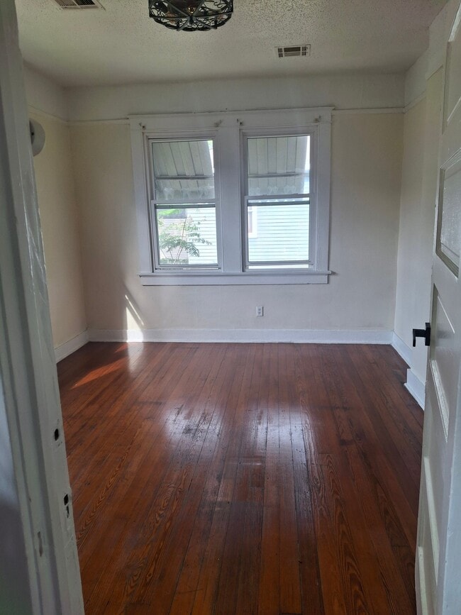 Photo - 1840 Painters St Unit 1840