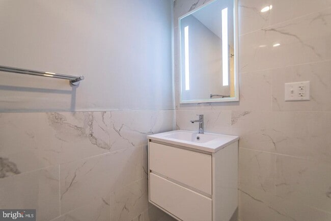 Photo - 412 S 13th St Unit 305