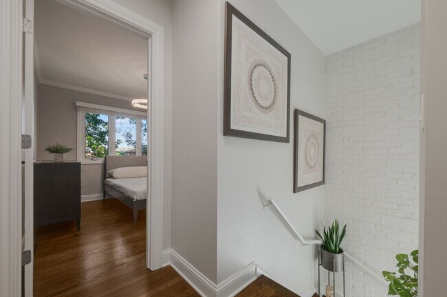 Photo - 315 Hawthorn Ave