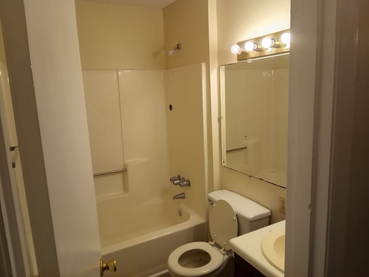 Photo - 804 N Washington St