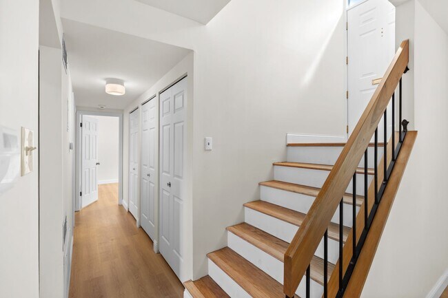 Photo - Charming Central West End 1-Bedroom Near Forest Park & WashU!