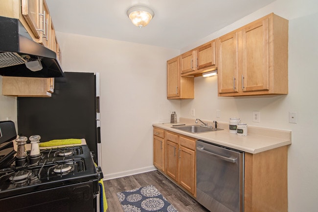 Photo - Sunflower Apartments