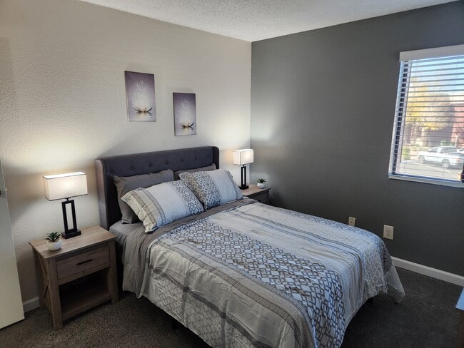 1B / 1B - 704Sq. Ft - Heather Brook Apt