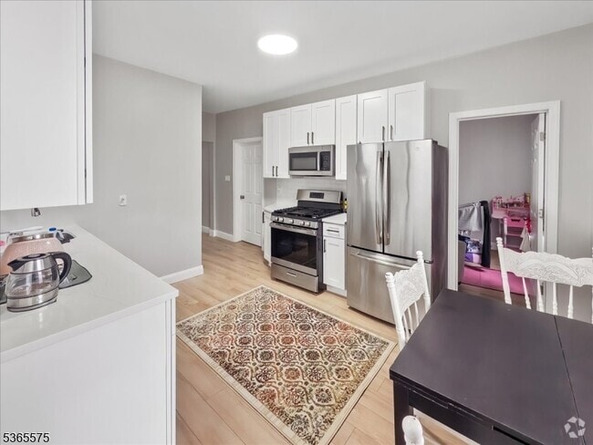 Building Photo - 109 Division Ave Rental