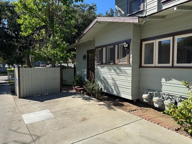 Photo - 1262 N Hudson Ave Unidad 1262