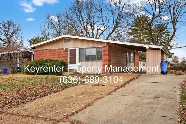 Building Photo - Updated 3-Bedroom Home with Fenced Yard in Florissant