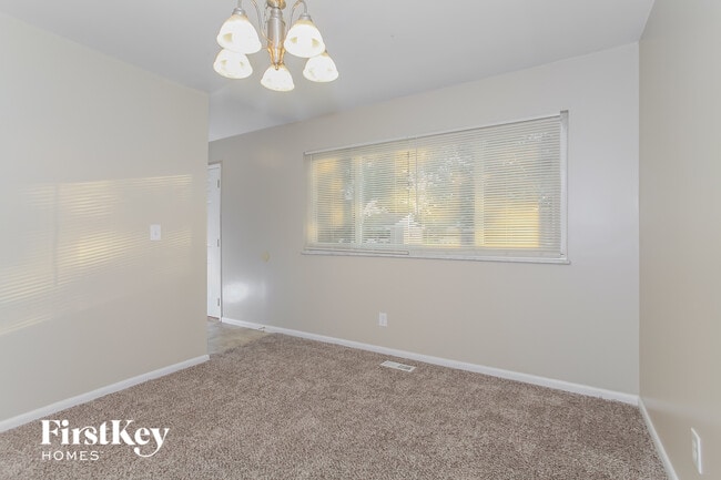 Photo - 552 Waycross Rd