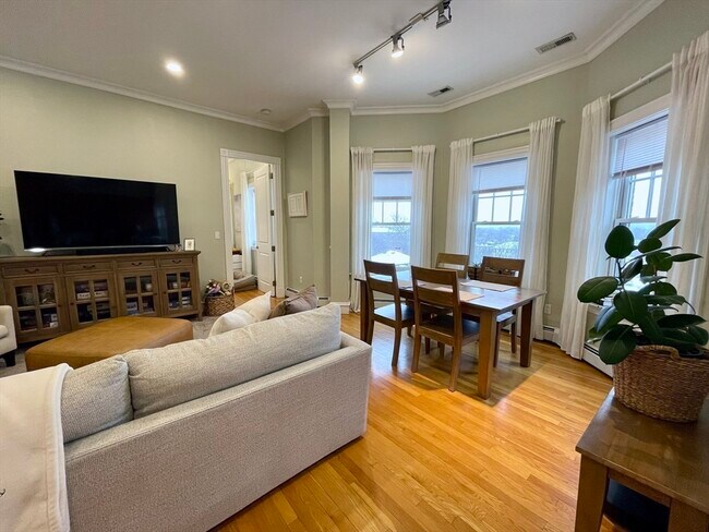 Photo - 55 Magazine St Unidad 64