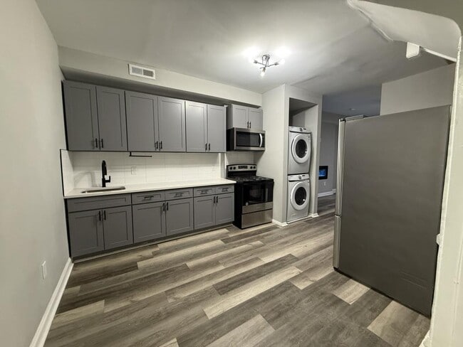 Photo - 5340 Maple Ave