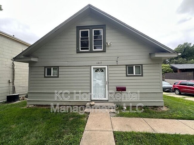Building Photo - 1217 W 47th St Rental