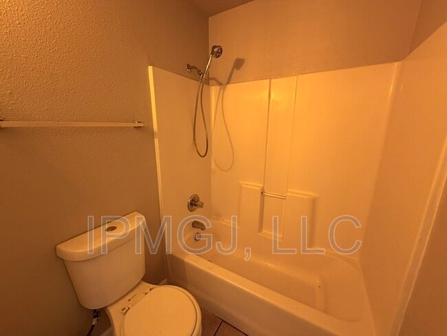 3246.5 Downey Ct