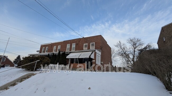 Photo - 4247 Gladstone St Townhome