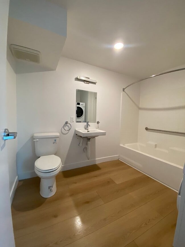4325 Main St Unit 308a