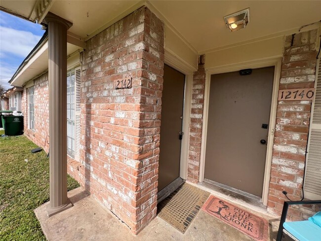 Photo - 12742 Shannon Hills Dr Apartamento