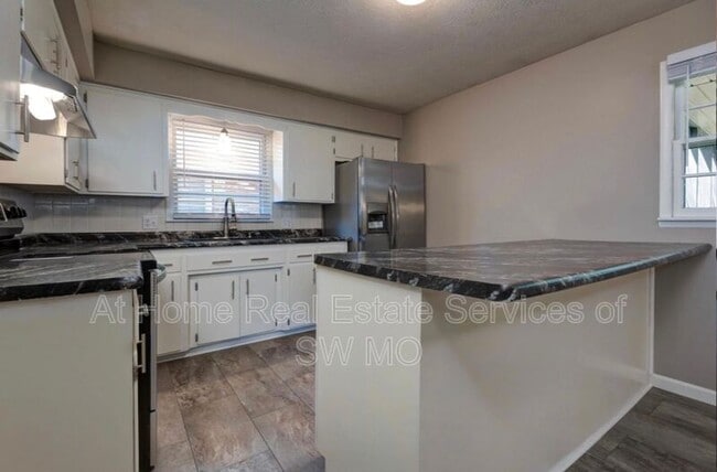 Photo - 2425 S Dollison Ave