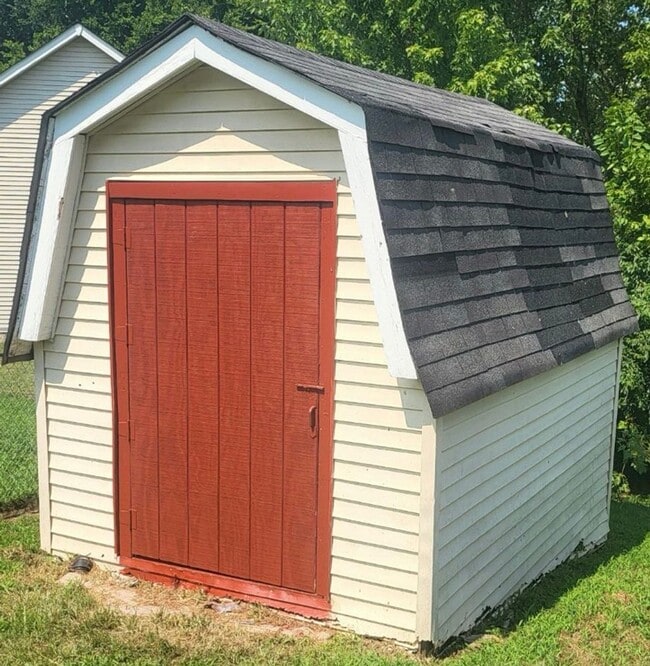 Photo - 1551 Ridgemont Dr