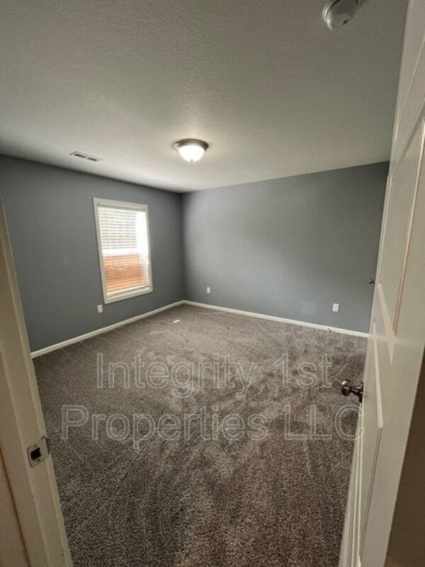 Photo - 6323 NE 44th St