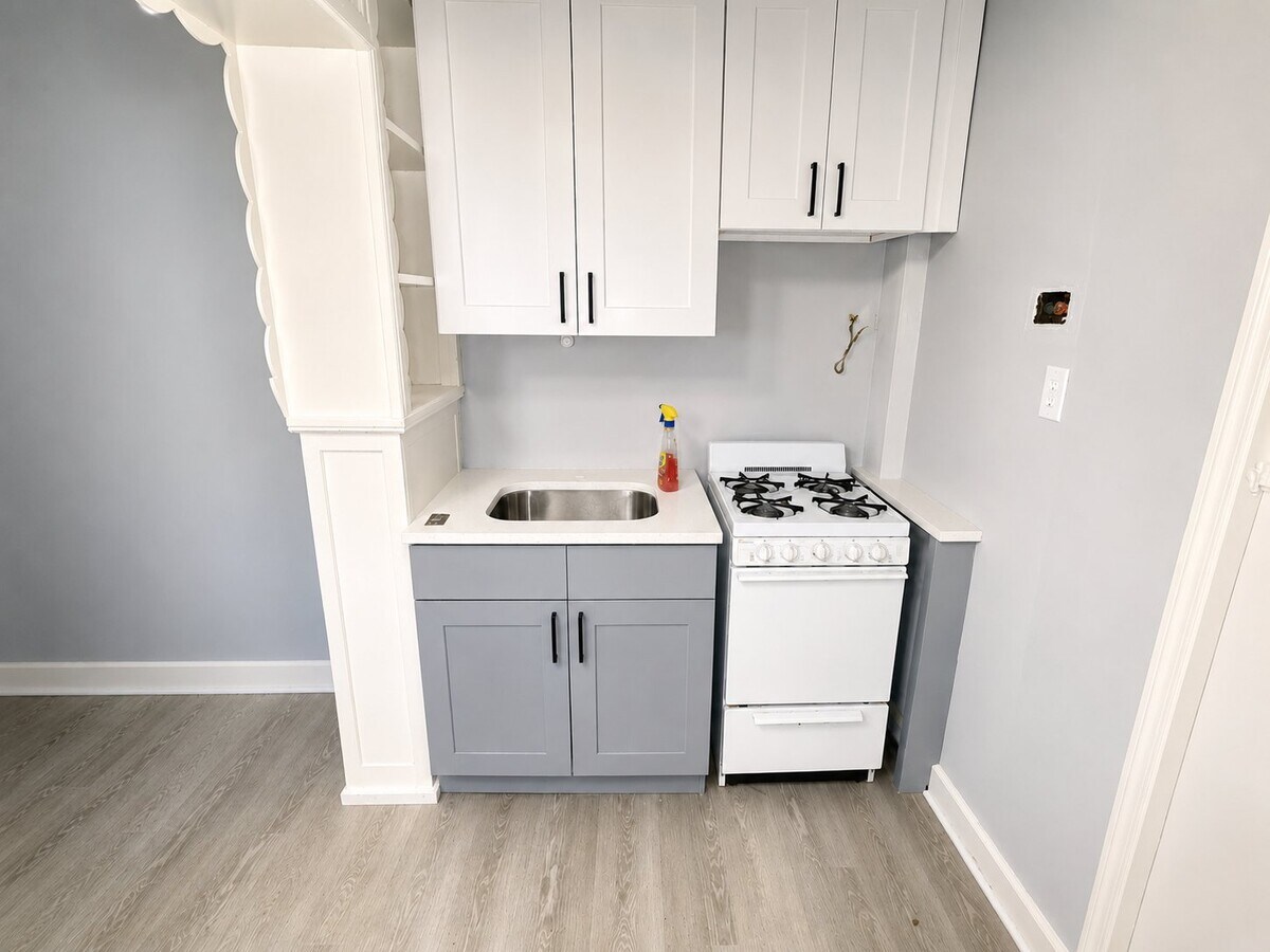 Photo - 129 Schofield St Unit 1
