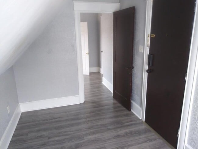 Photo - 48 Covell St