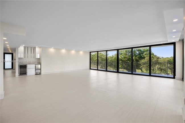 Photo - 700 Coral Wy Unit 2