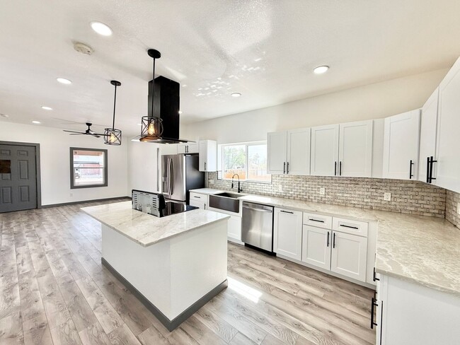 Photo - 1839-1839 E 4th St Unit 1835