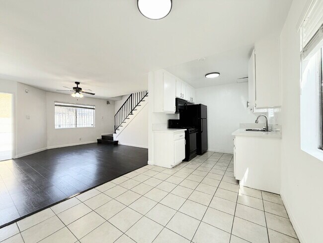Photo - 1343 W 36th St Unit 1343 west 36th street