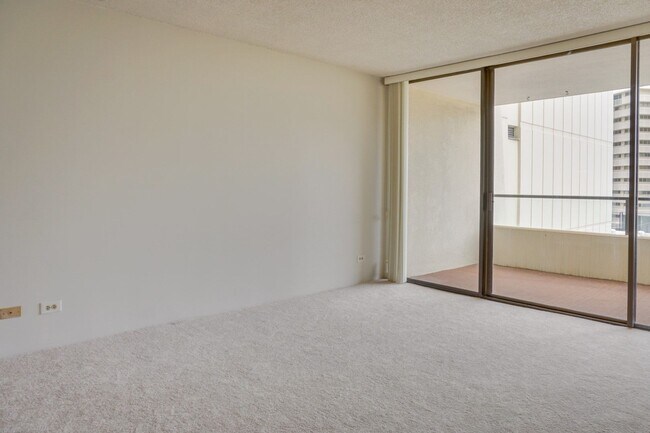 Photo - Mott-Smith Laniloa Studio Unit Unit 609