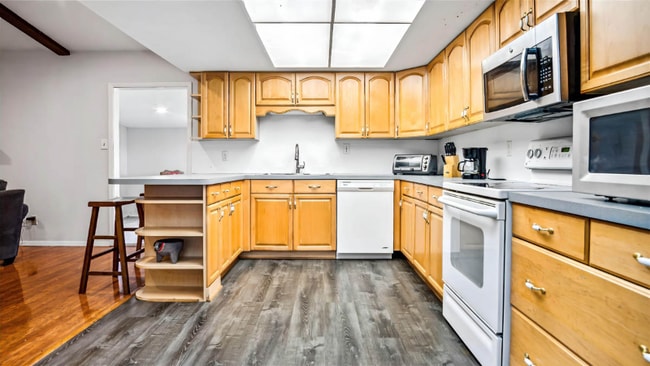 Photo - 5001 Overdowns Dr