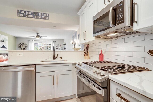 Photo - 1311 N Van Dorn St Townhome