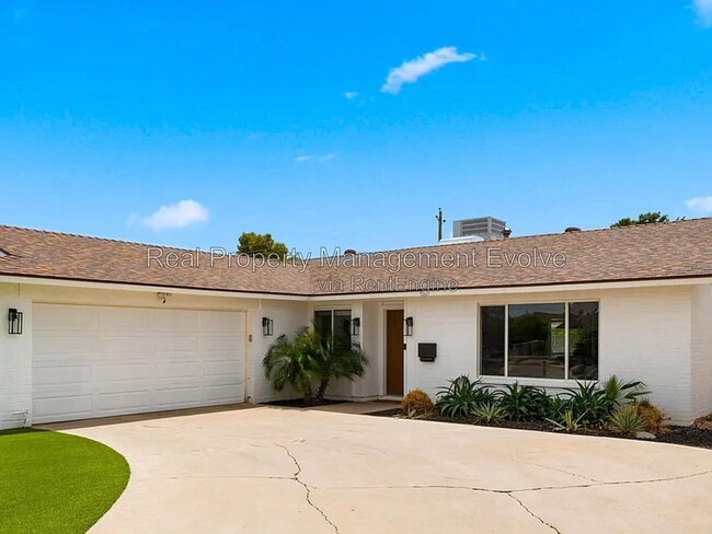 Photo - 8631 E Jackrabbit Rd